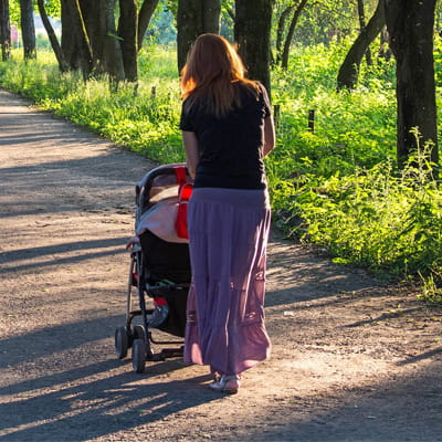 How to become a nanny